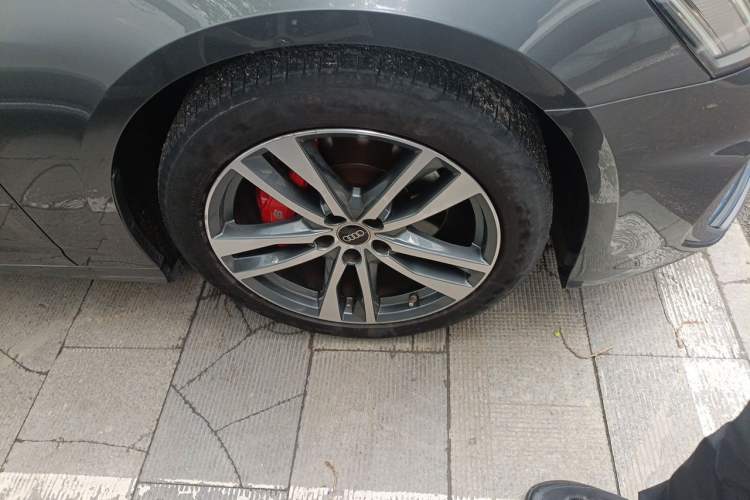 Used Audi A6 2021 Avant Avant-garde 45 TFSI Prestige Dynamic Edition Right Front Wheel Hub