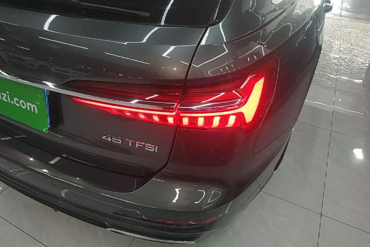 Used Audi A6 2021 Avant Avant-garde 45 TFSI Prestige Dynamic Edition Right Rear Taillight