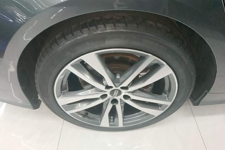 Used Audi A6 2021 Avant Avant-garde 45 TFSI Prestige Dynamic Edition Right Rear Wheel Hub