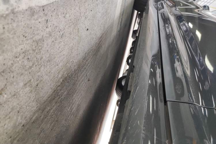 Used Audi A6 2021 Avant Avant-garde 45 TFSI Prestige Dynamic Edition Right Side Sill