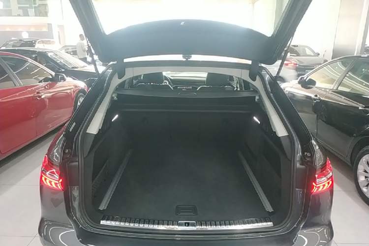 Used Audi A6 2021 Avant Avant-garde 45 TFSI Prestige Dynamic Edition Trunk