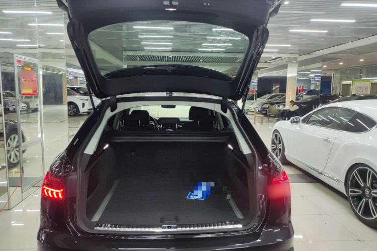 Used Audi A6 2021 allroad quattro Explorer 55 TFSI Prestige Off-Road Model Trunk