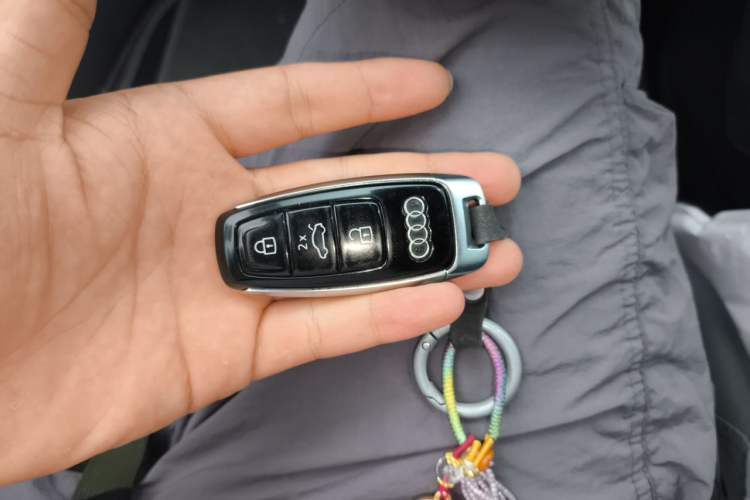 Used Audi A6 2021 allroad quattro Explorer 55 TFSI Prestige Off-Road Model Vehicle Key