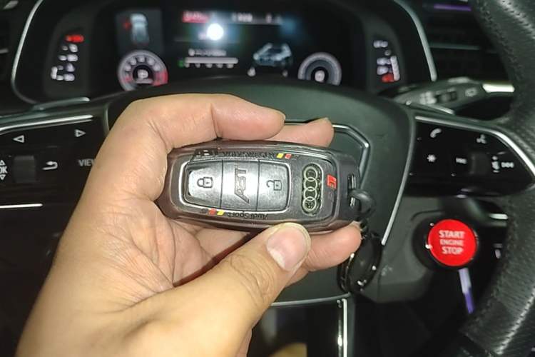 Used Audi A6 2021 allroad quattro Explorer 55 TFSI Prestige Off-Road Model Vehicle Key