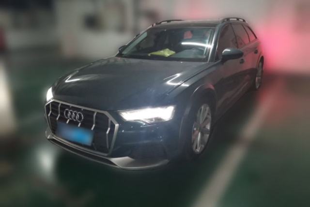 Audi A6 2021 allroad quattro Explorer 55 TFSI Prestige Off-Road Model مستعملة