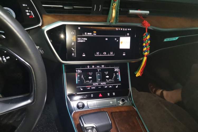 Used Audi A6 2021 allroad quattro Explorer 55 TFSI Prestige Off-Road Model Audio And AC Panel