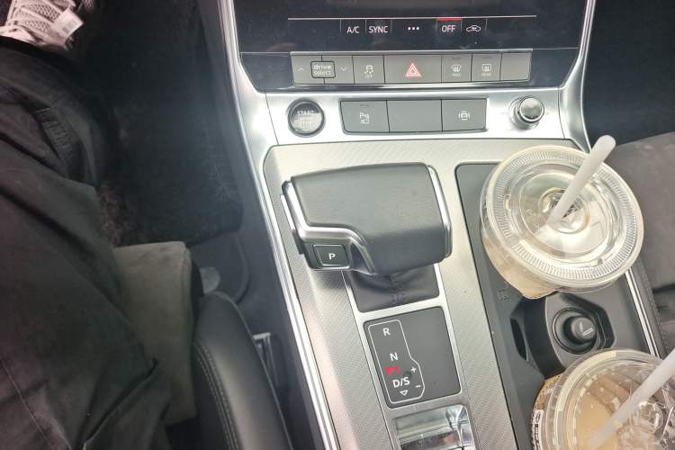 Used Audi A6 2021 Avant Avant-garde 45 TFSI Prestige Dynamic Edition Gear Lever