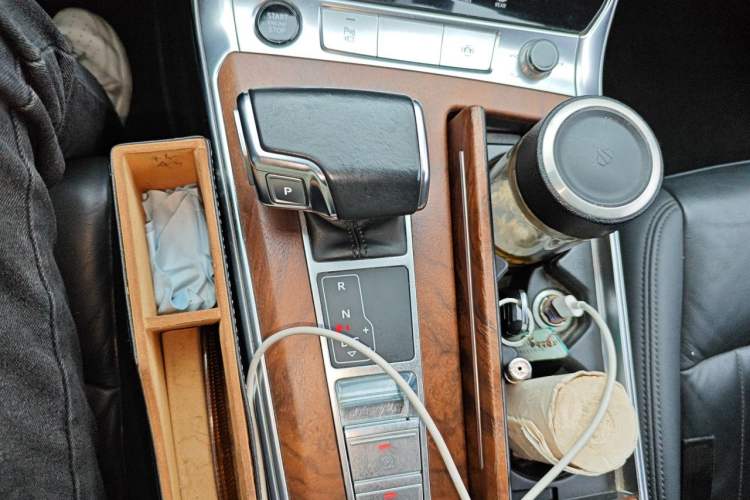 Used Audi A6 2021 allroad quattro Explorer 55 TFSI Prestige Off-Road Model Gear Lever