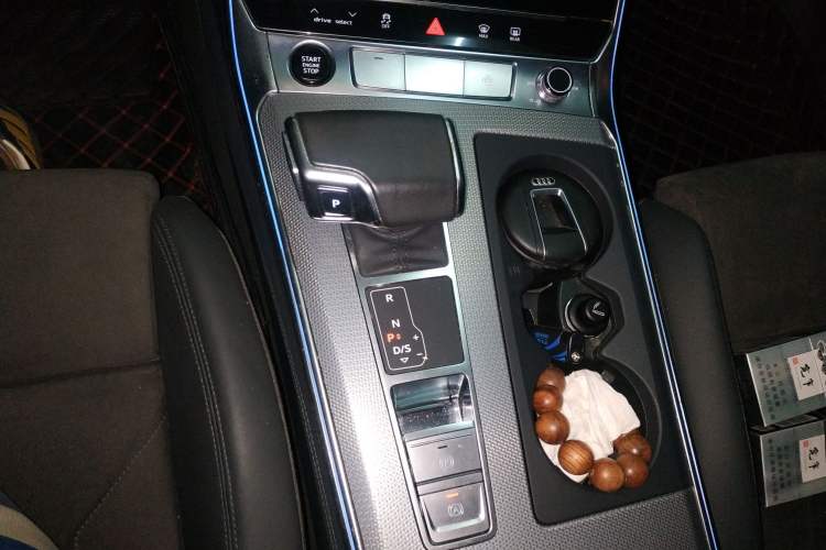 Used Audi A6 2021 allroad quattro Explorer 55 TFSI Prestige Off-Road Model Gear Lever