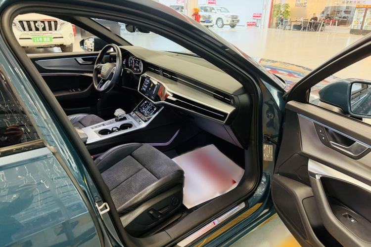 Used Audi A6 2021 Avant Avant-garde 45 TFSI Prestige Dynamic Edition Interior 8