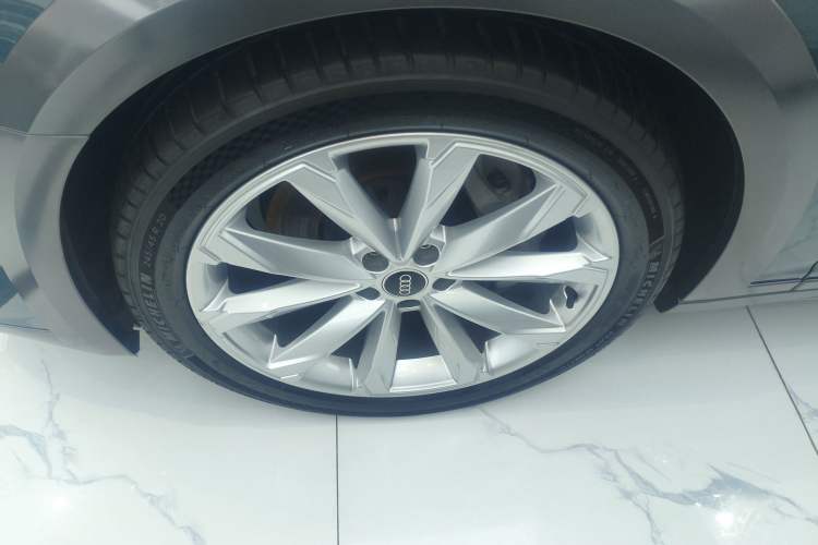 Used Audi A6 2021 allroad quattro Explorer 55 TFSI Prestige Off-Road Model Left Front Wheel Hub