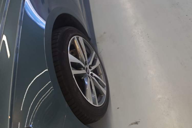 Used Audi A6 2021 Avant Avant-garde 45 TFSI Prestige Dynamic Edition Left Front Wheel Hub