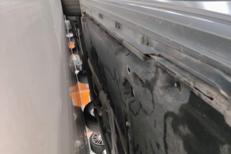 Used Audi A6 2021 allroad quattro Explorer 55 TFSI Prestige Off-Road Model Left Side Sill