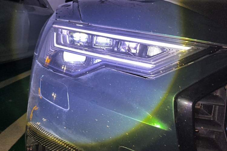 Used Audi A6 2021 allroad quattro Explorer 55 TFSI Prestige Off-Road Model Right Front Headlight