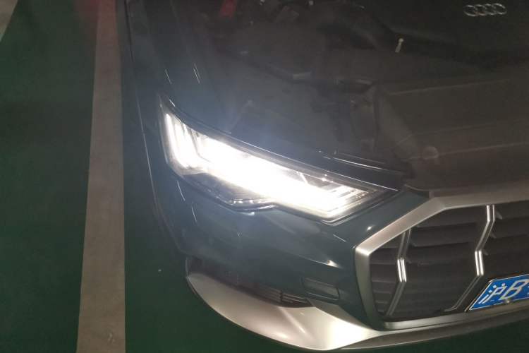 Used Audi A6 2021 allroad quattro Explorer 55 TFSI Prestige Off-Road Model Right Front Headlight