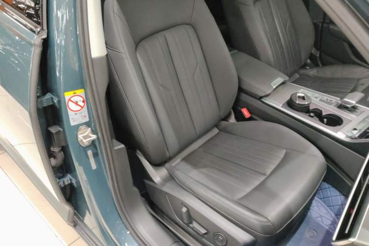 Used Audi A6 2021 allroad quattro Explorer 55 TFSI Prestige Off-Road Model Right Front Seat
