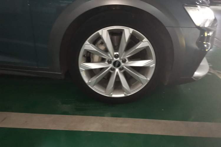 Used Audi A6 2021 allroad quattro Explorer 55 TFSI Prestige Off-Road Model Right Front Wheel Hub
