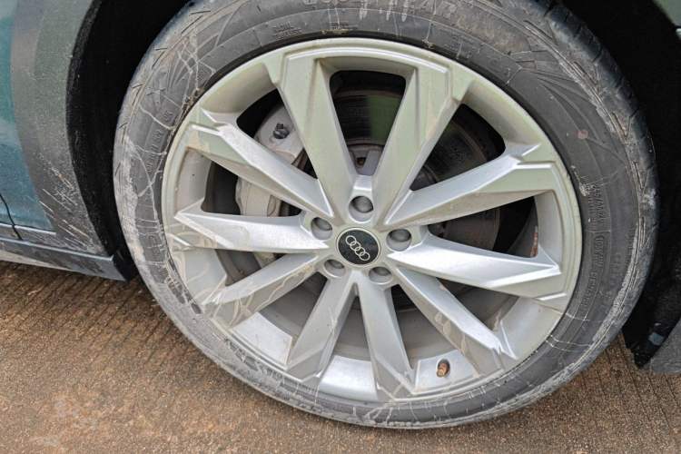 Used Audi A6 2021 allroad quattro Explorer 55 TFSI Prestige Off-Road Model Right Front Wheel Hub