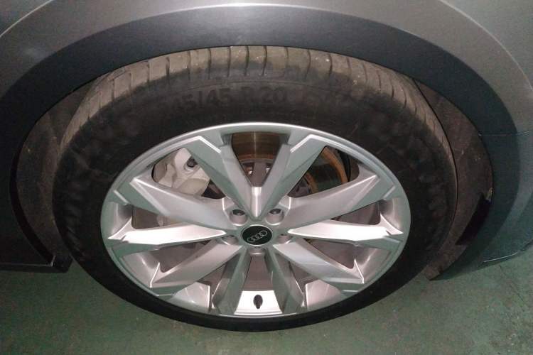 Used Audi A6 2021 allroad quattro Explorer 55 TFSI Prestige Off-Road Model Right Front Wheel Hub