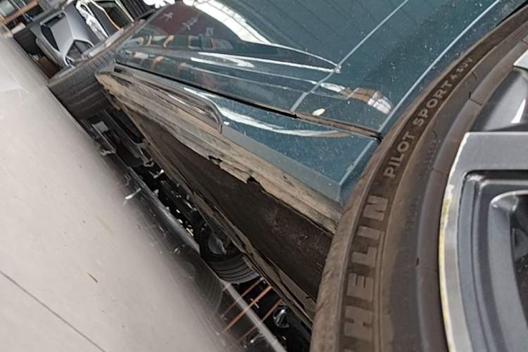 Used Audi A6 2021 allroad quattro Explorer 55 TFSI Prestige Off-Road Model Right Side Sill