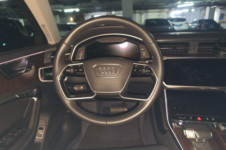 Used Audi A6 2021 allroad quattro Explorer 55 TFSI Prestige Off-Road Model Steering Wheel