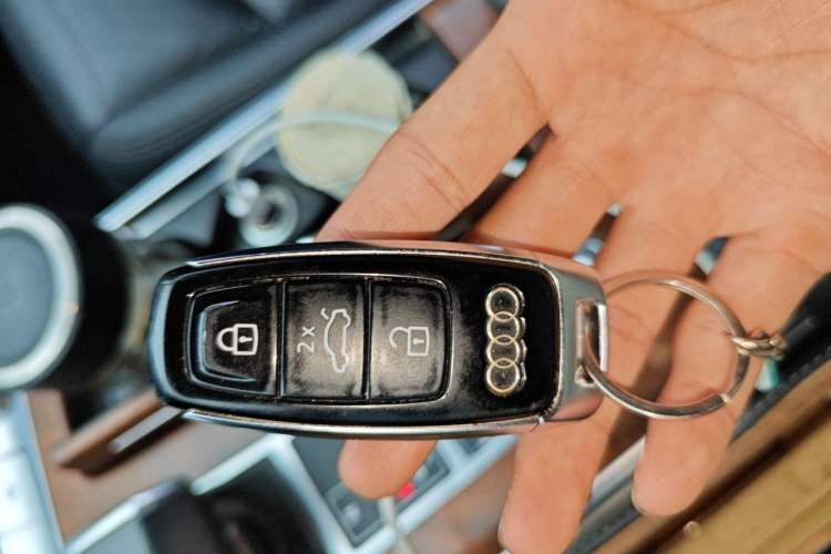 Used Audi A6 2021 allroad quattro Explorer 55 TFSI Prestige Off-Road Model Vehicle Key