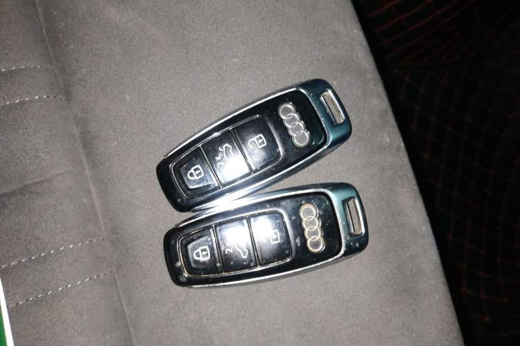 Used Audi A6 2021 allroad quattro Explorer 55 TFSI Prestige Off-Road Model Vehicle Key
