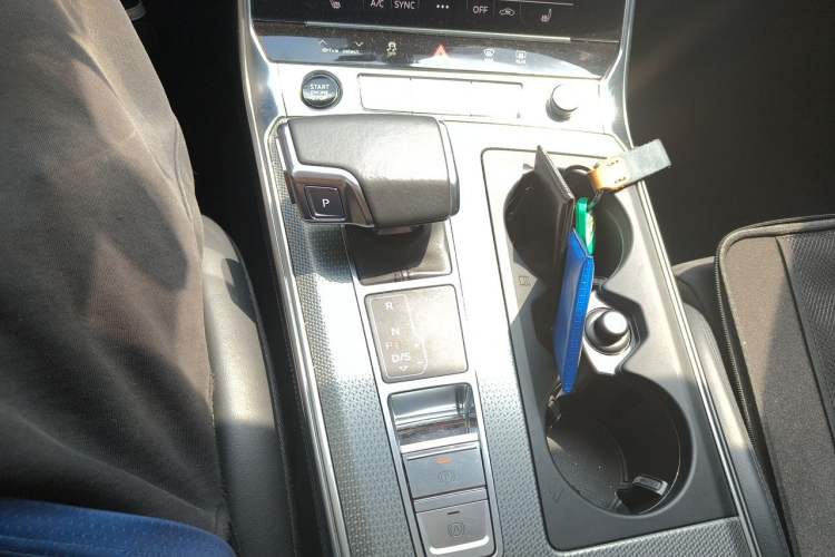 Used Audi A6 2021 allroad quattro Explorer 55 TFSI Adventure Edition Gear Lever