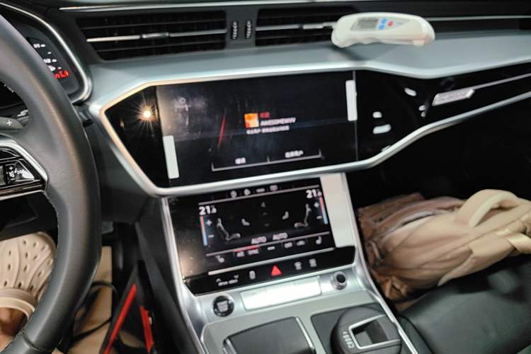 Used Audi A6 2022 allroad quattro Explorer 55 TFSI Prestige Off-Road Model Audio And AC Panel