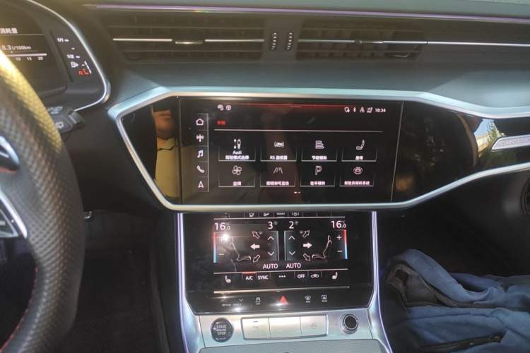 Used Audi A6 2022 allroad quattro Explorer 55 TFSI Prestige Off-Road Model Audio And AC Panel