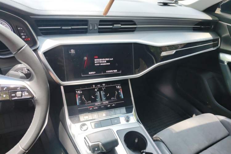 Used Audi A6 2022 Avant Futurist 45 TFSI Prestige Dynamic Edition Audio And AC Panel