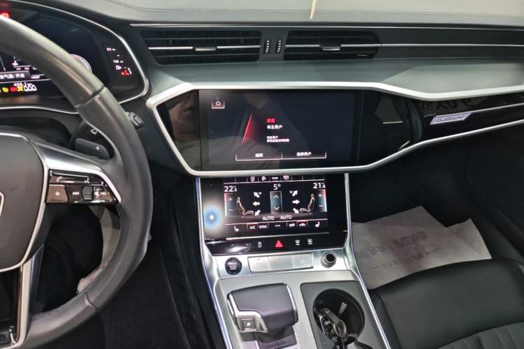 Used Audi A6 2022 allroad quattro Explorer 55 TFSI Prestige Off-Road Model Audio And AC Panel