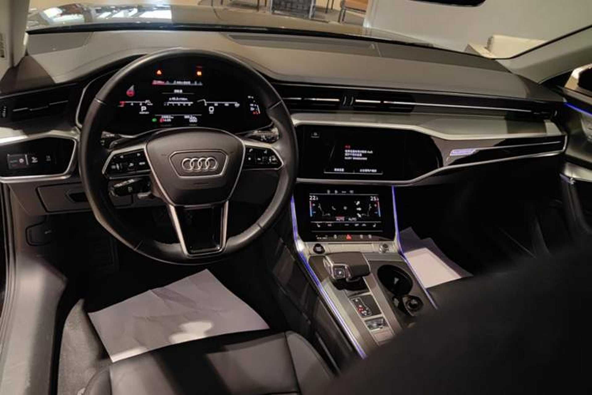 Used Audi A6 2022 allroad quattro Explorer 55 TFSI Prestige Off-Road Model Center Console