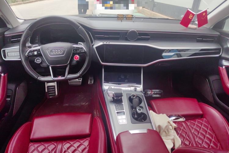Used Audi A6 2022 allroad quattro Explorer 55 TFSI Prestige Off-Road Model Center Console