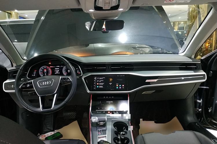 Used Audi A6 2022 allroad quattro Explorer 55 TFSI Prestige Off-Road Model Center Console
