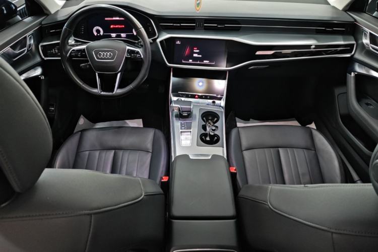 Used Audi A6 2022 allroad quattro Explorer 55 TFSI Prestige Off-Road Model Center Console