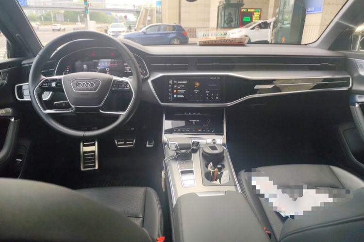Used Audi A6 2022 allroad quattro Explorer 55 TFSI Prestige Off-Road Model Center Console