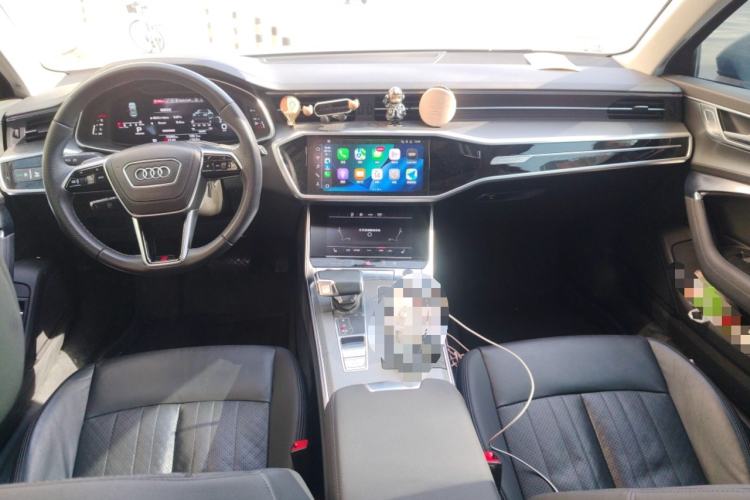 Used Audi A6 2022 allroad quattro Explorer 55 TFSI Prestige Off-Road Model Center Console