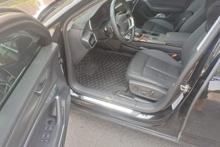 Used Audi A6 2022 Avant Futurist 40 TFSI Luxury Dynamic Model Driver Seat