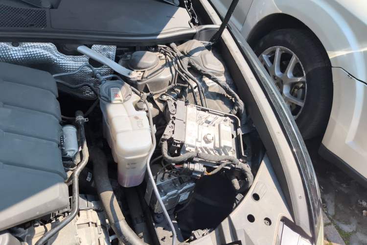 Used Audi A6 2022 Avant Futurist 45 TFSI Prestige Dynamic Edition Engine Bay Left