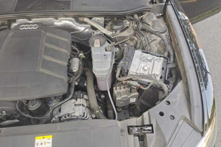 Used Audi A6 2022 Avant Futurist 40 TFSI Luxury Dynamic Model Engine Bay Left