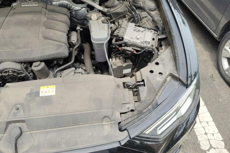 Used Audi A6 2022 Avant Futurist 40 TFSI Luxury Dynamic Model Engine Bay Left