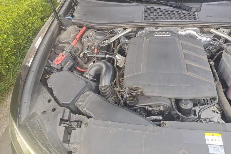 Used Audi A6 2022 Avant Futurist 40 TFSI Luxury Dynamic Model Engine Bay Right