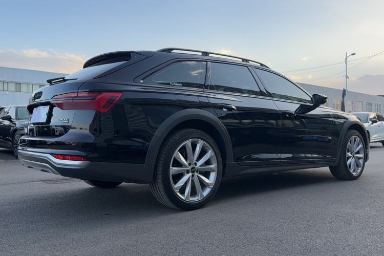 Used Audi A6 2022 allroad quattro Explorer 55 TFSI Prestige Off-Road Model Exterior 3