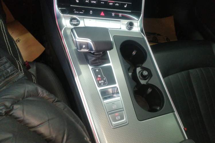 Used Audi A6 2022 allroad quattro Explorer 55 TFSI Prestige Off-Road Model Gear Lever