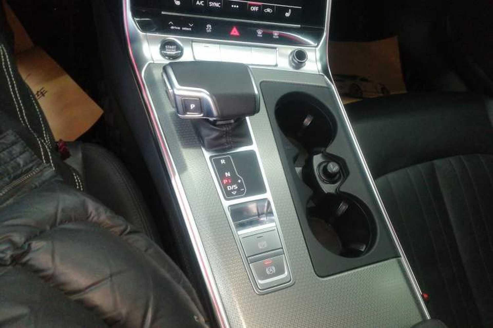 Used Audi A6 2022 allroad quattro Explorer 55 TFSI Prestige Off-Road Model Gear Lever