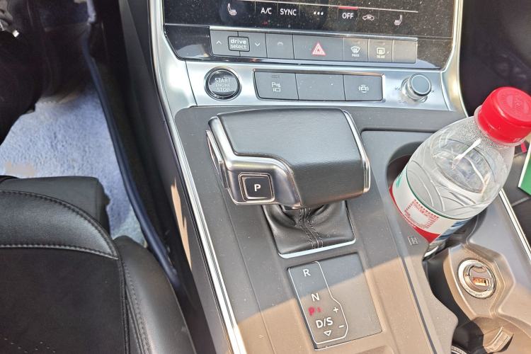 Used Audi A6 2022 Avant Futurist 45 TFSI Prestige Dynamic Edition Gear Lever