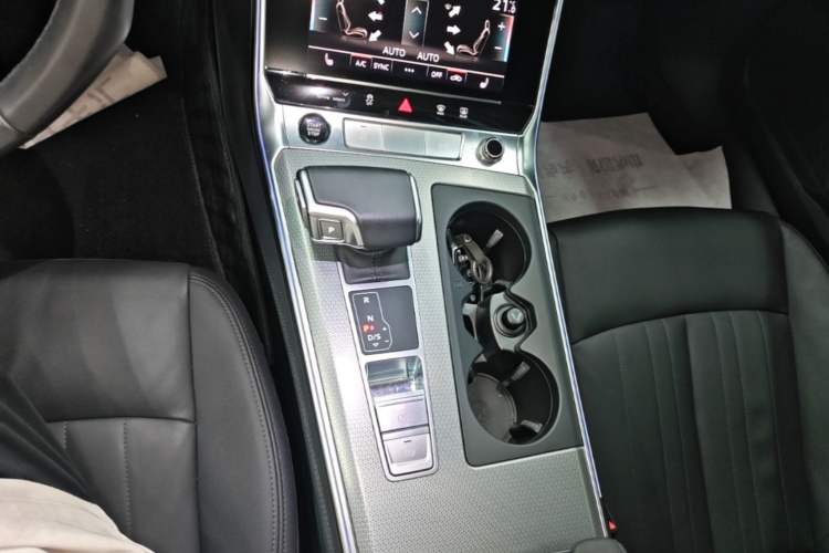 Used Audi A6 2022 allroad quattro Explorer 55 TFSI Prestige Off-Road Model Gear Lever