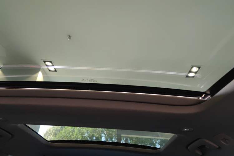Used Audi A6 2022 allroad quattro Explorer 55 TFSI Prestige Off-Road Model Headliner