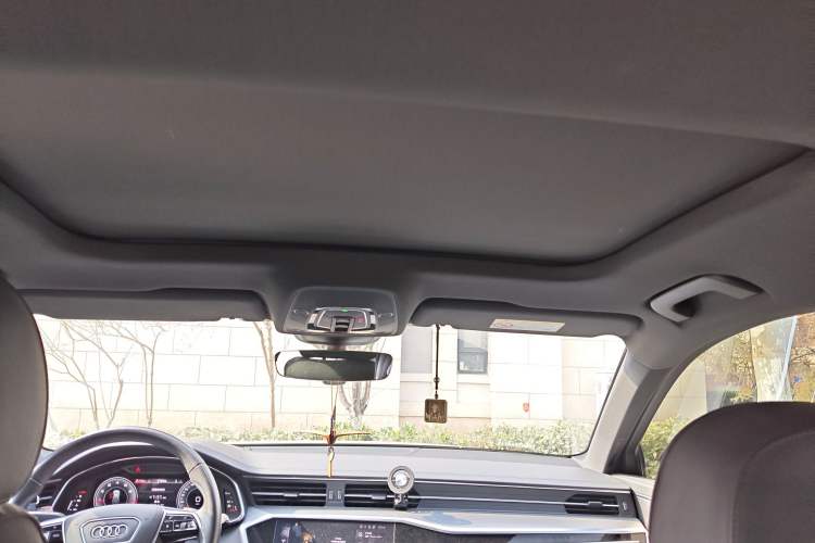 Used Audi A6 2022 Avant Futurist 45 TFSI Prestige Dynamic Edition Headliner